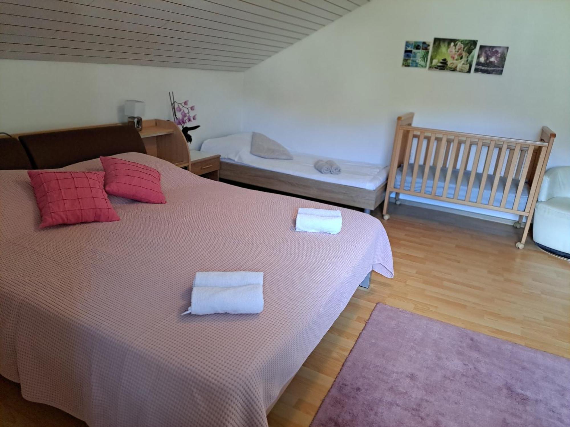 Apartments Bukor Lukovica pri Domžalah Oda fotoğraf